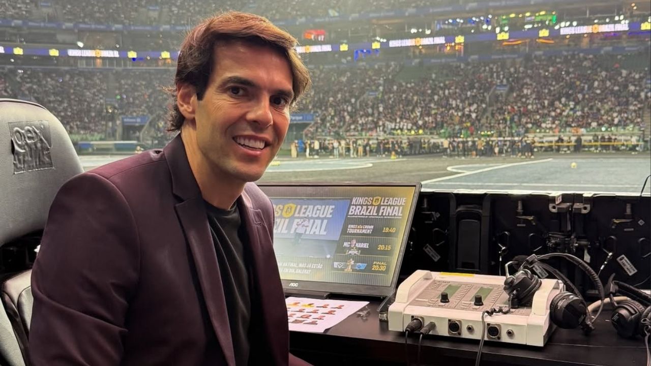 Carlo Ancelotti e Kaká discutem estratégias para a Seleção Brasileira