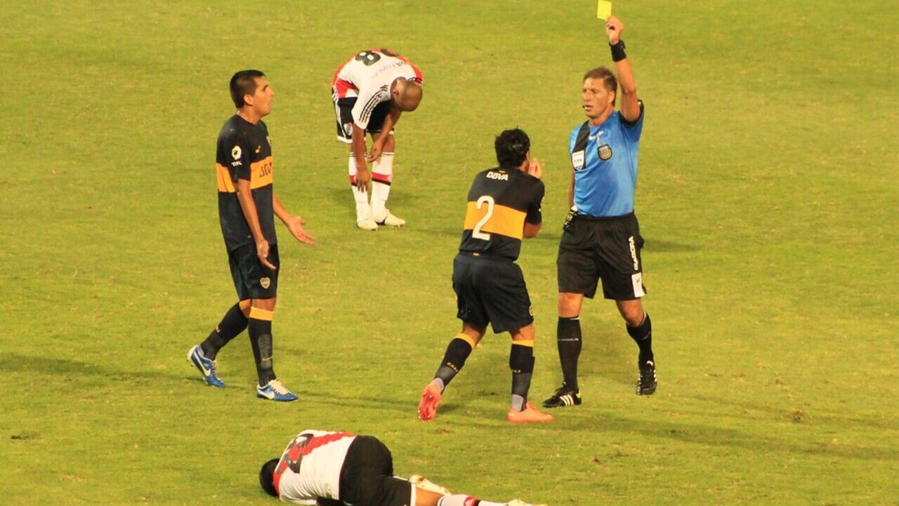 Torcedores em um clássico sul-americano
