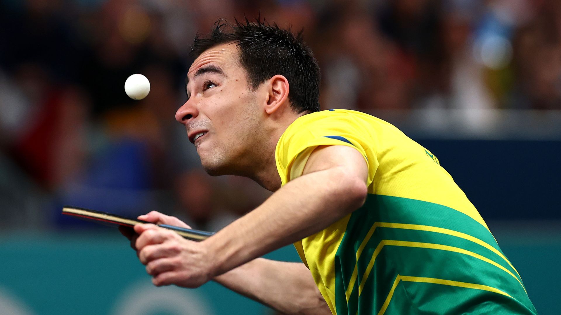 Hugo Calderano comemorando vitória no Mundial de Tênis de Mesa