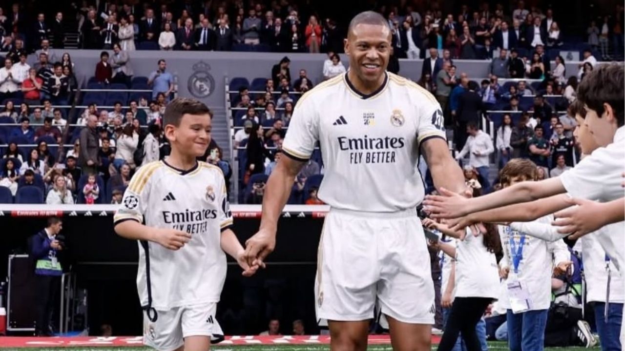 Júlio Baptista em treinamento com jovens talentos do Real Madrid