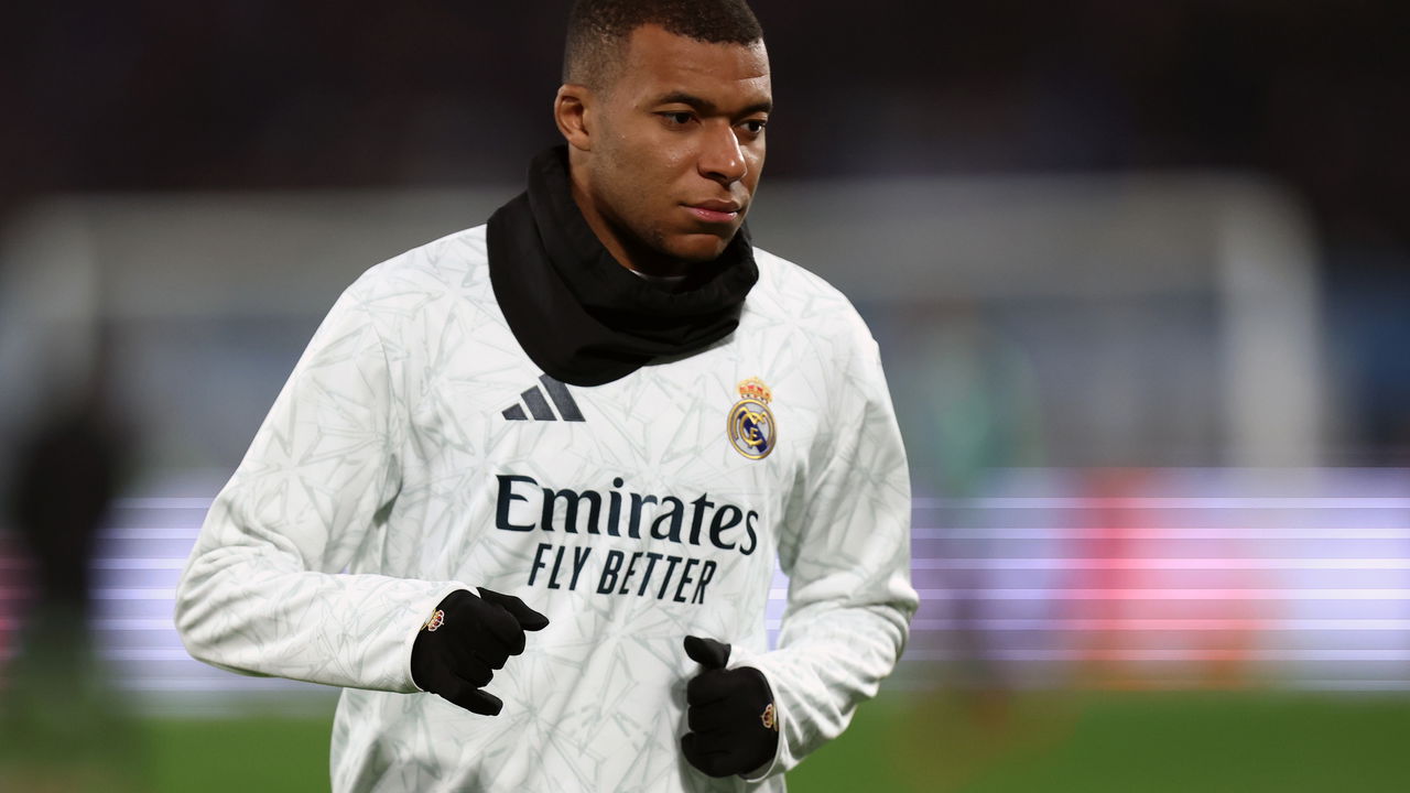 Kylian Mbappé celebrando gol pelo Real Madrid
