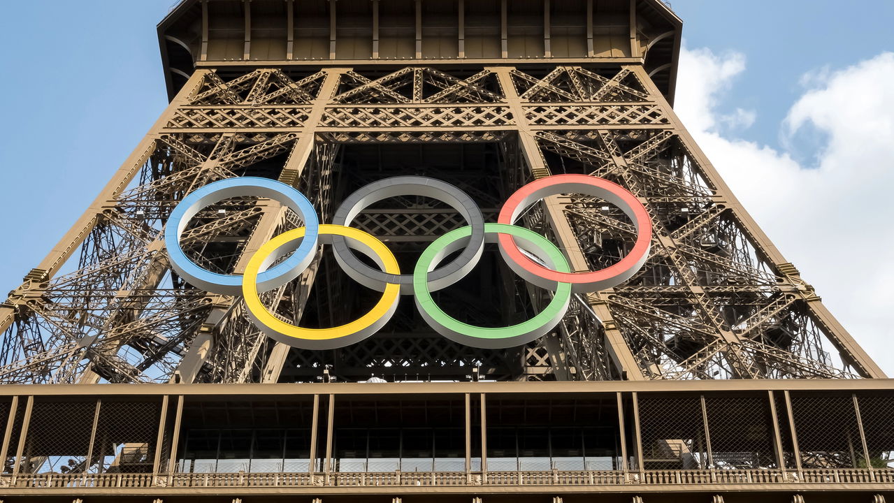 Países comemorando e exibindo suas medalhas olímpicas em 2024