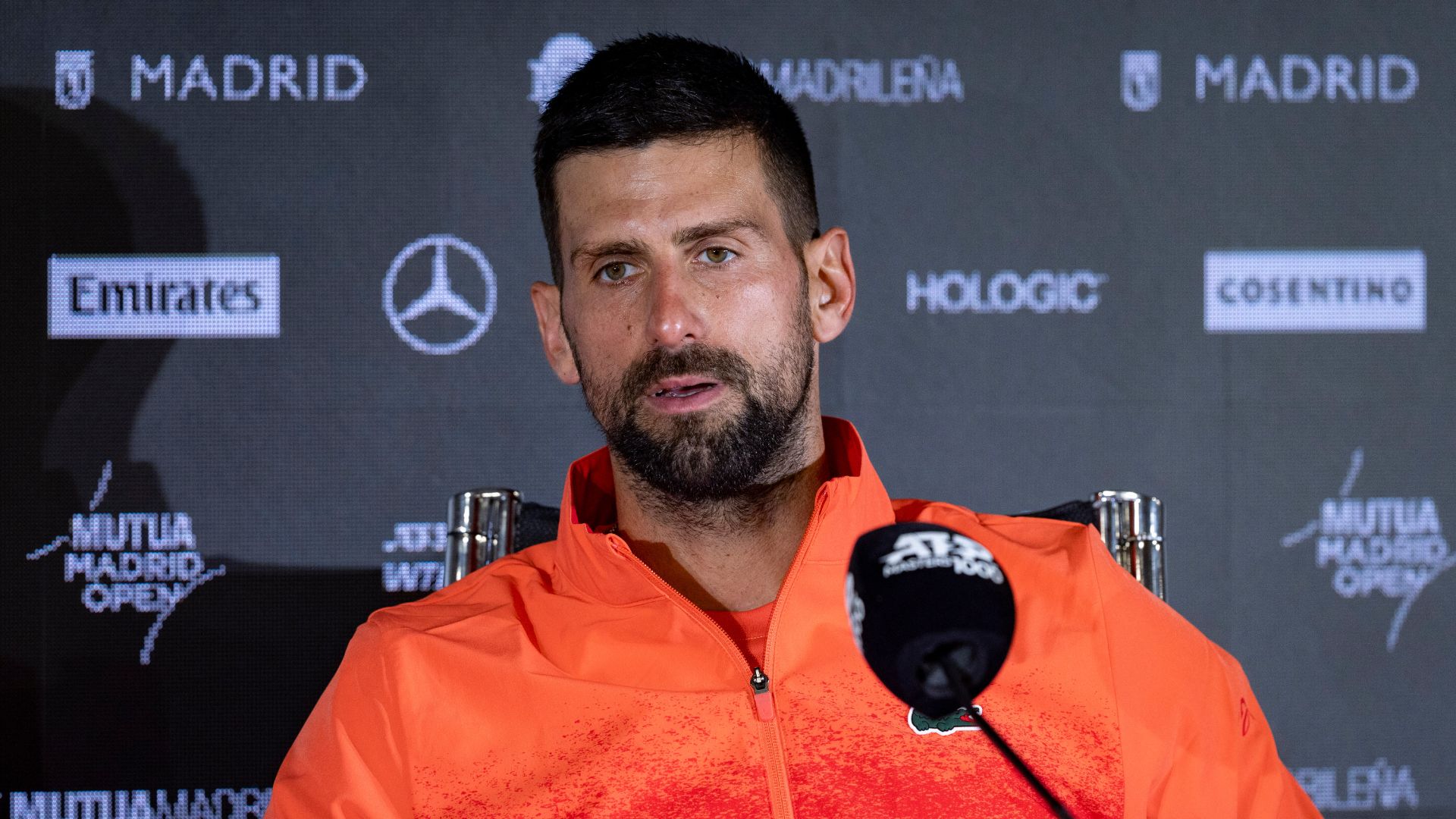 Novak Djokovic enfrentando Matteo Arnaldi no Madrid Open