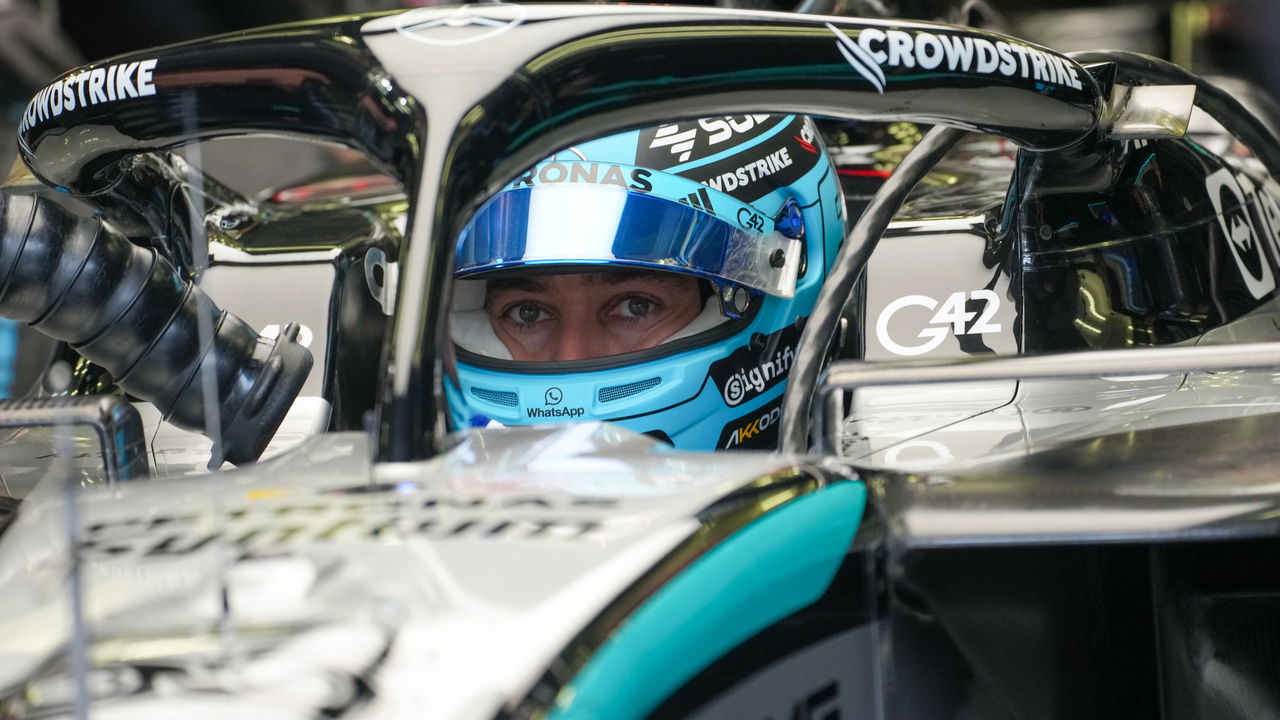 Piloto de Fórmula 1 em ação na pista