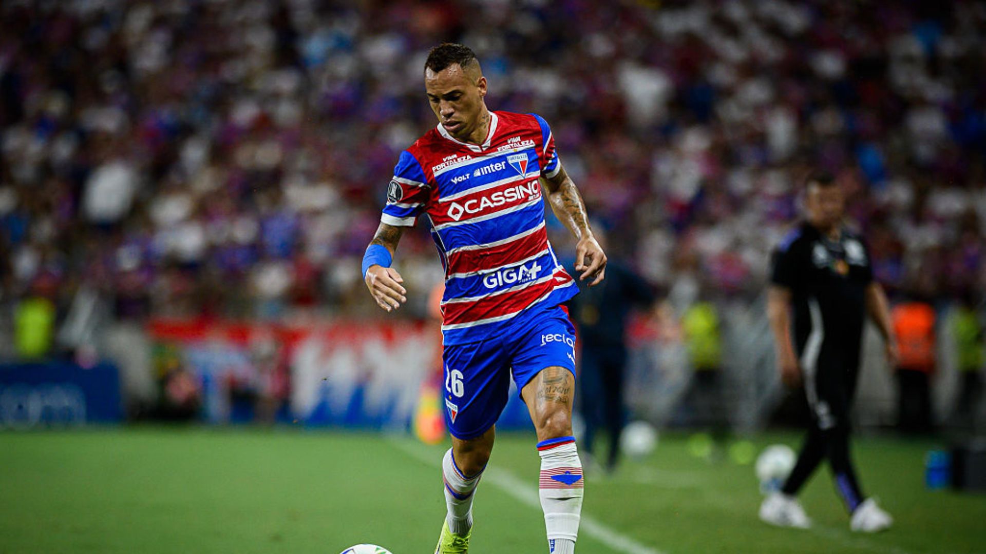 Jogadores comemoram a vitória nos pênaltis