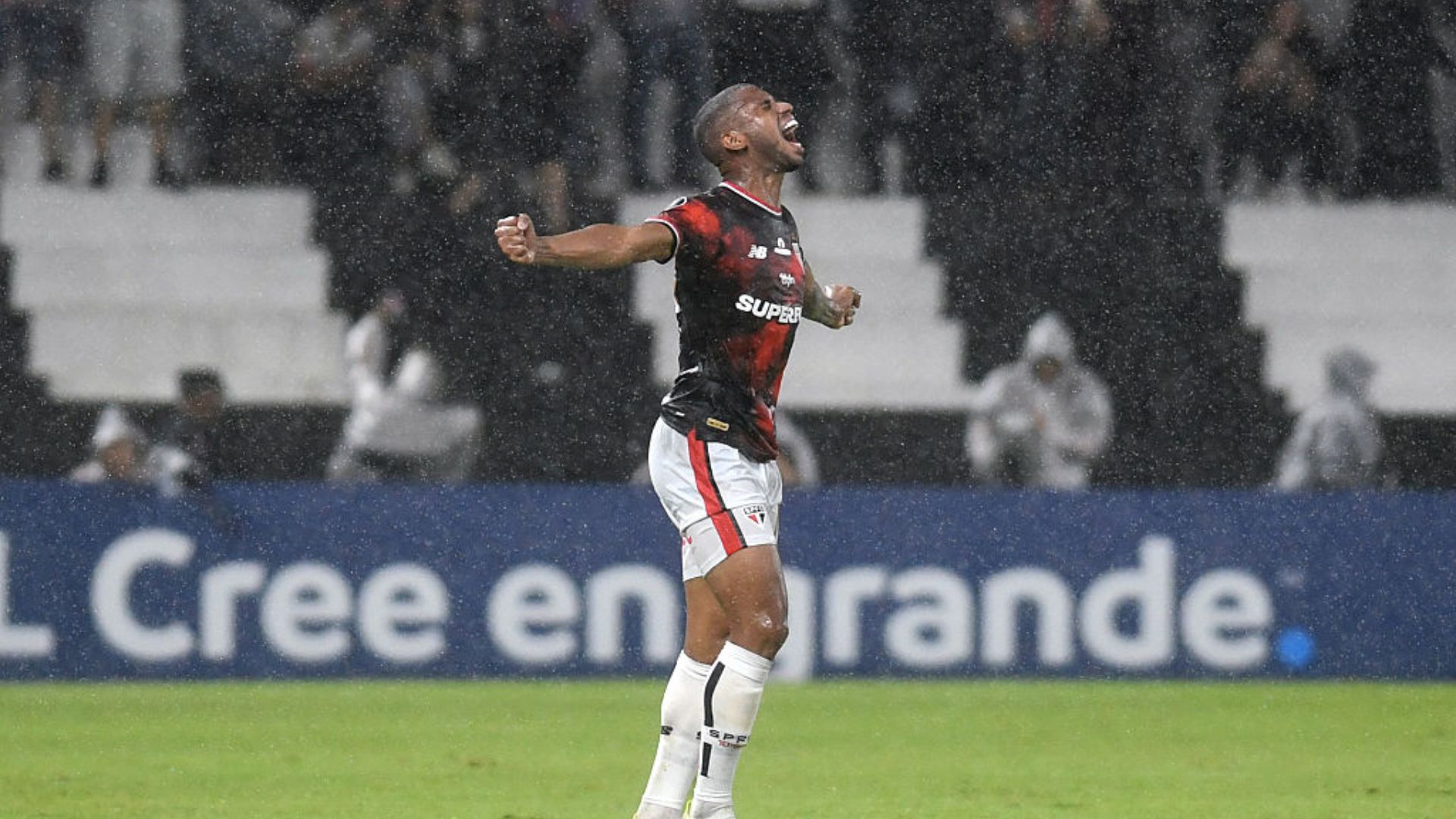 São Paulo comemora vitória na Libertadores