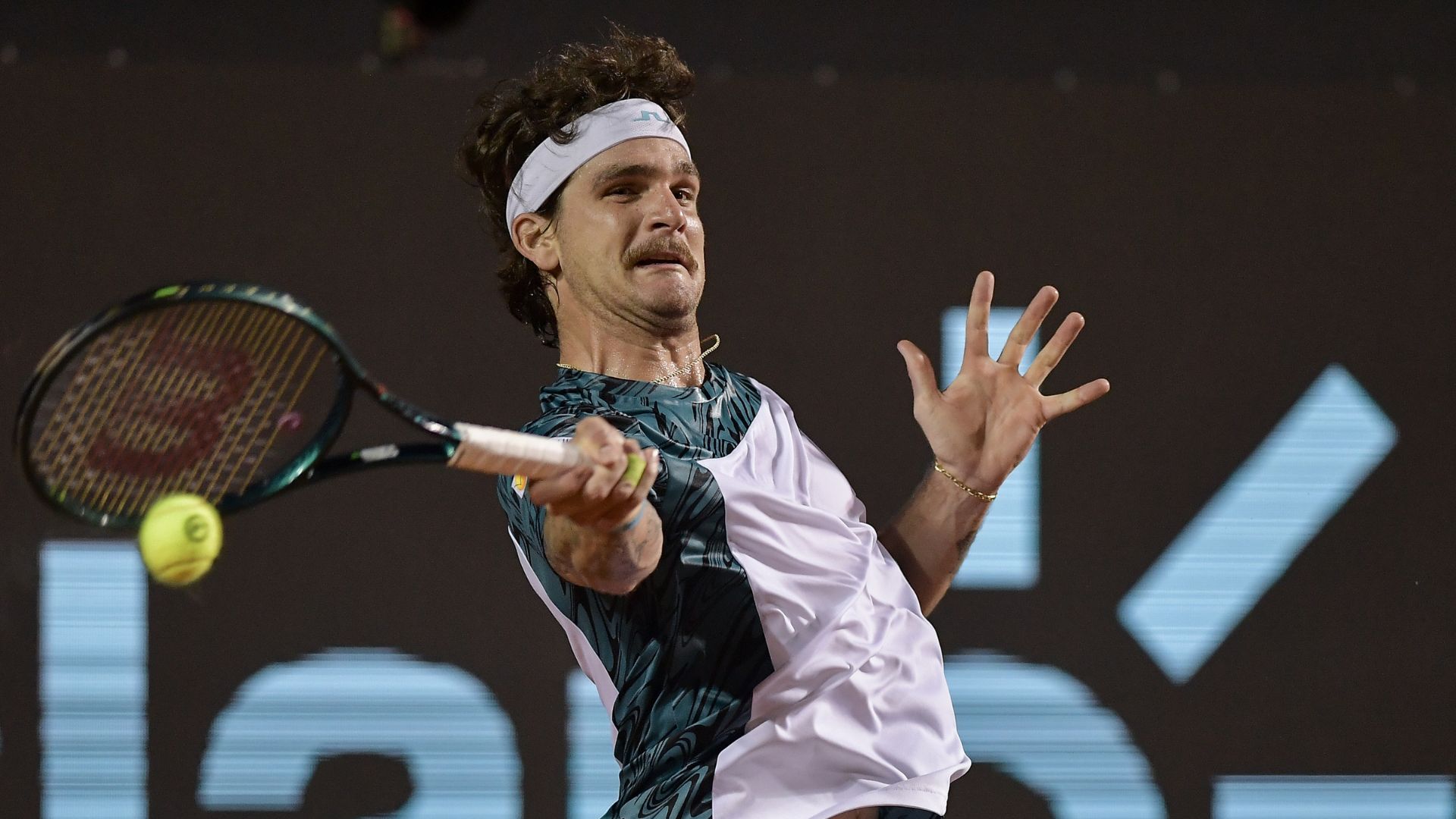 Thiago Wild comemorando a vitória no ATP de Roma